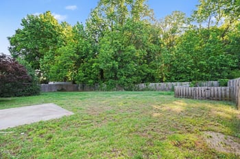 433 Spruce Meadows Ln, Willow Springs, NC 27592