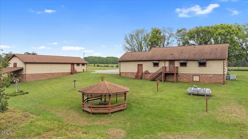 433 Steel Bridge Rd, Clayton, NC 27520