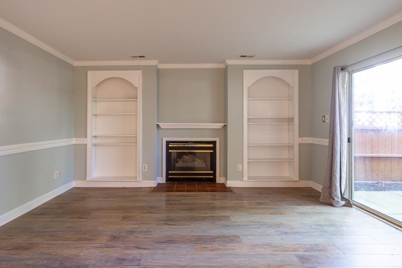 433 Summerwalk Cir, Chapel Hill, NC 27517
