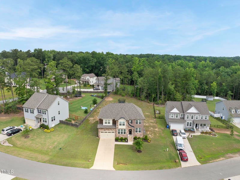 433 Village Bend Dr, Fuquay Varina, NC 27526