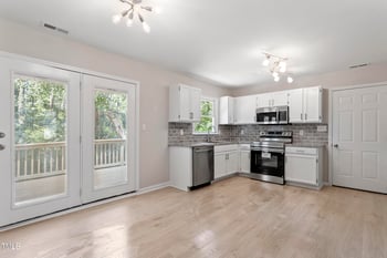 4332 Falls Dr, Hope Mills, NC 28348