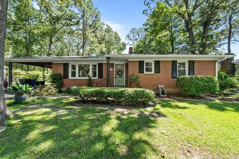 4332 Lakeside Dr, Fayetteville, NC 28311