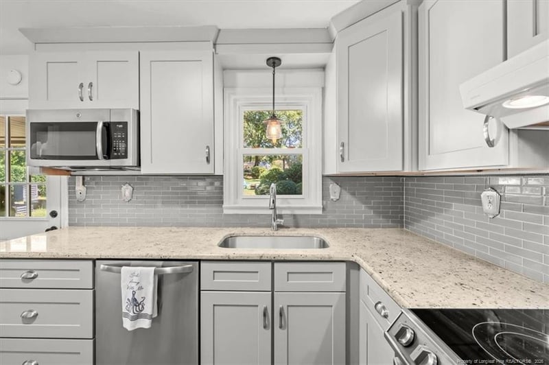4332 Lakeside Dr, Fayetteville, NC 28311