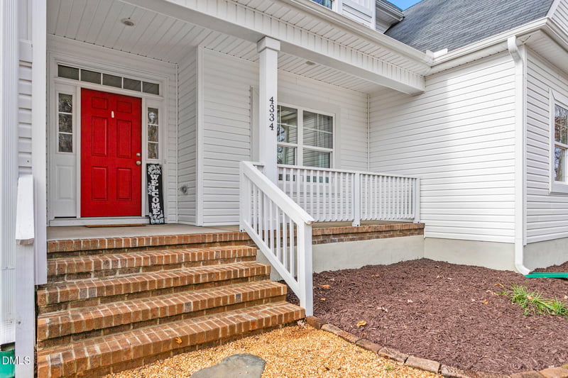 4334 Burch Bridge Rd, Burlington, NC 27217