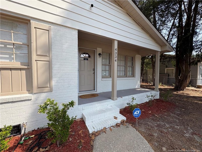 4334 Forestview Dr, Fayetteville, NC 28304