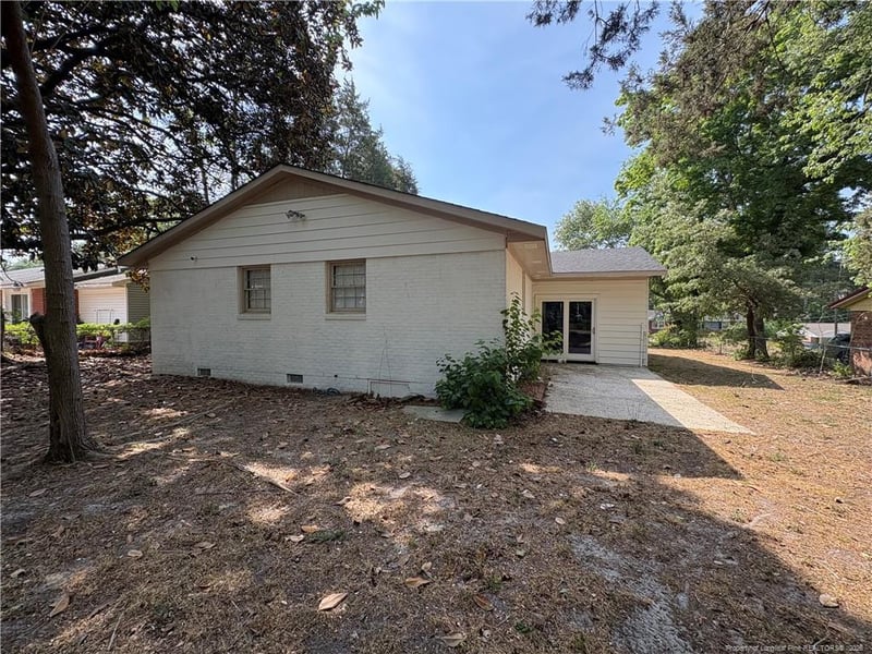 4334 Forestview Dr, Fayetteville, NC 28304
