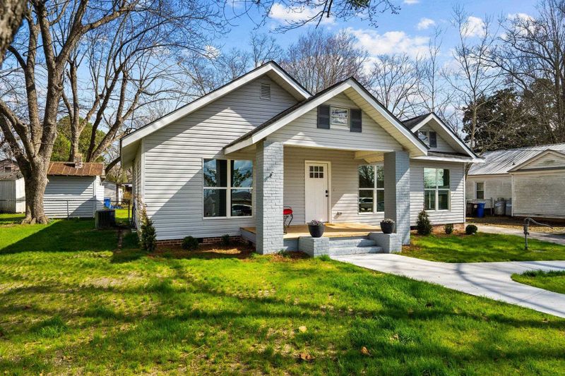 434 N Broad St E, Angier, NC 27501