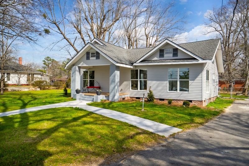 434 N Broad St E, Angier, NC 27501