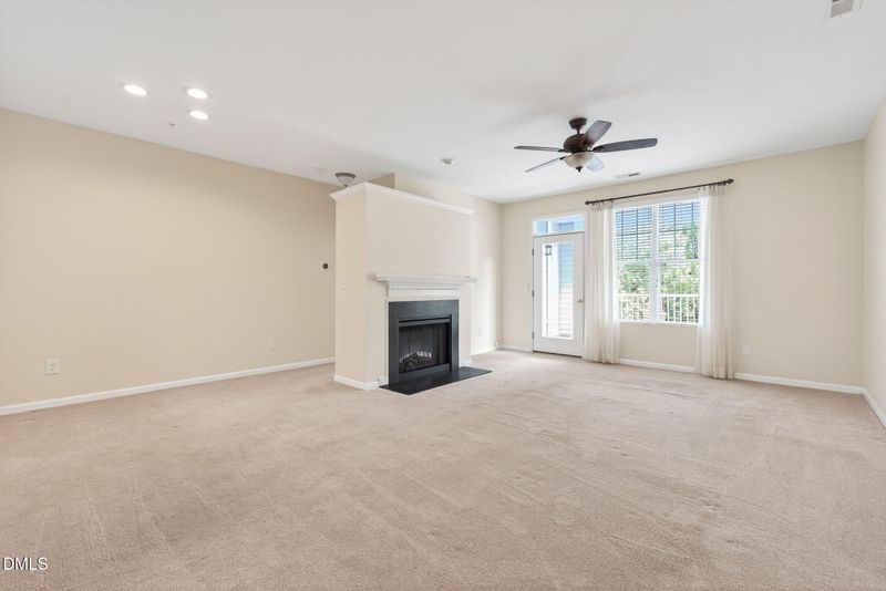434 Eyam Hall Ln, Apex, NC 27502