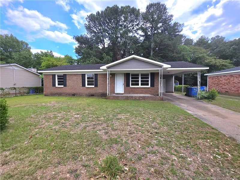 434 Homestead Dr, Fayetteville, NC 28303