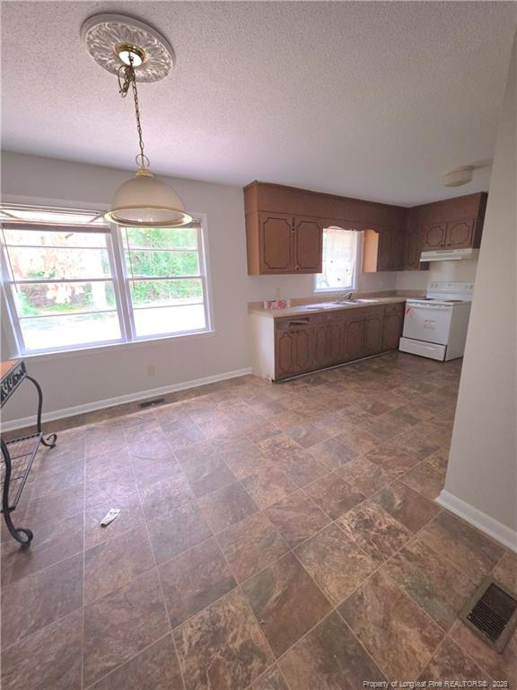 434 Homestead Dr, Fayetteville, NC 28303