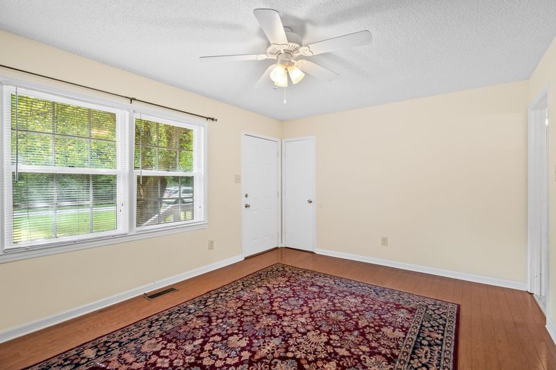 434 Smith Dr, Mebane, NC 27302