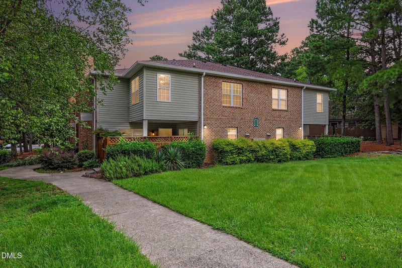 434 Summerwalk Cir, Chapel Hill, NC 27517