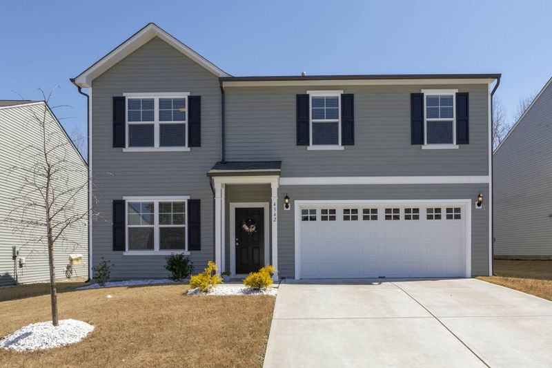4342 Auburn Hills Dr, Raleigh, NC 27616