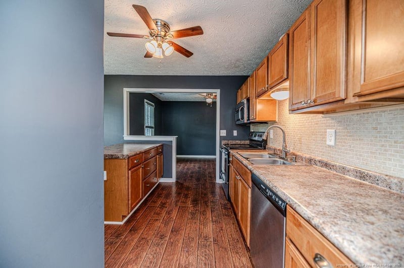 4349 Bishamon St, Hope Mills, NC 28348