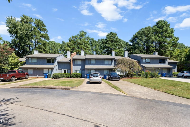 4350 Hunters Club Dr, Raleigh, NC 27606