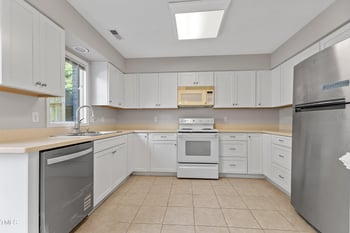 4350 Hunters Club Dr, Raleigh, NC 27606