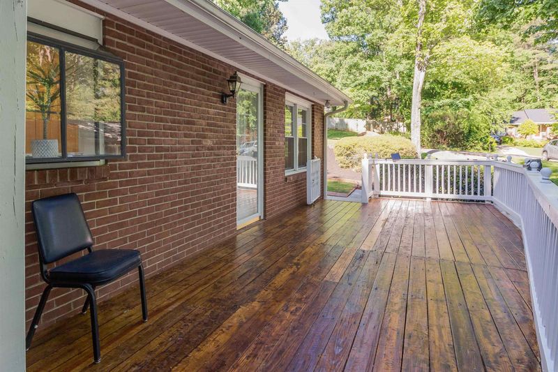 4350 Pickwick Dr, Raleigh, NC 27613