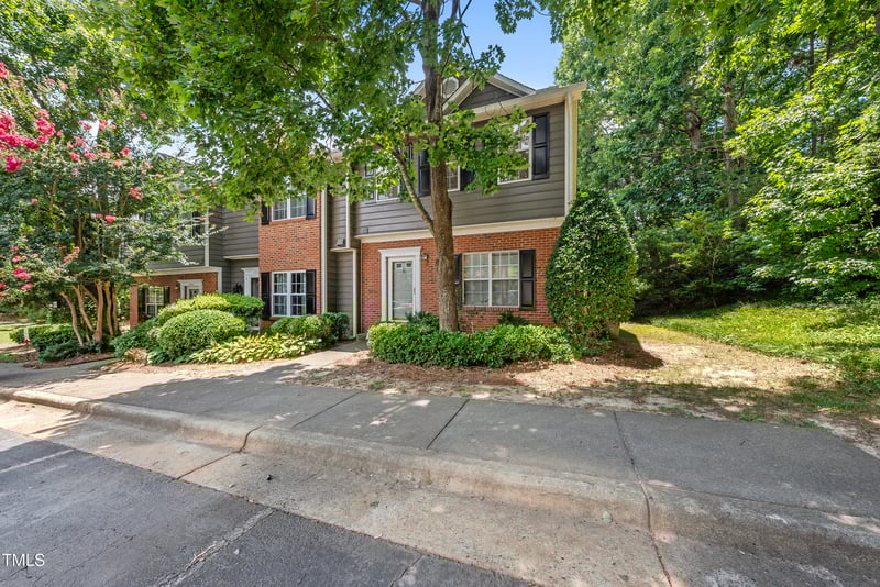 4350 Pine Springs Ct, Raleigh, NC 27613