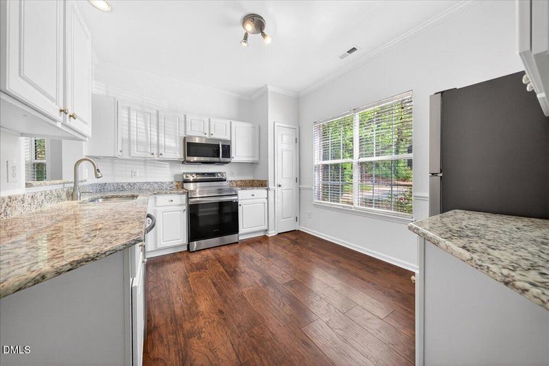 4350 Pine Springs Ct, Raleigh, NC 27613