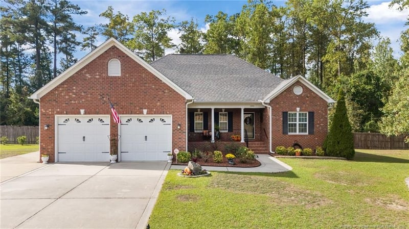 4350 Timber Grove Dr, Hope Mills, NC 28348