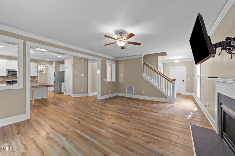 436 Edgepine Dr, Holly Springs, NC 27540