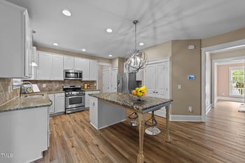 436 Edgepine Dr, Holly Springs, NC 27540