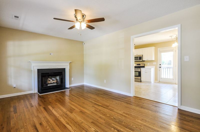 436 Hidden Cellars Dr, Holly Springs, NC 27540