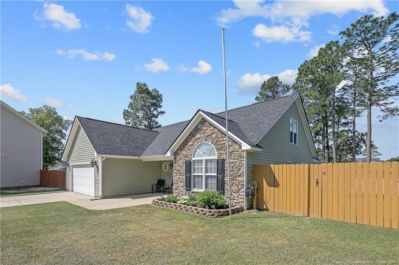 4369 Redspire Ln, Fayetteville, NC 28306