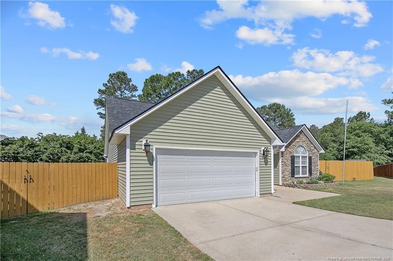 4369 Redspire Ln, Fayetteville, NC 28306