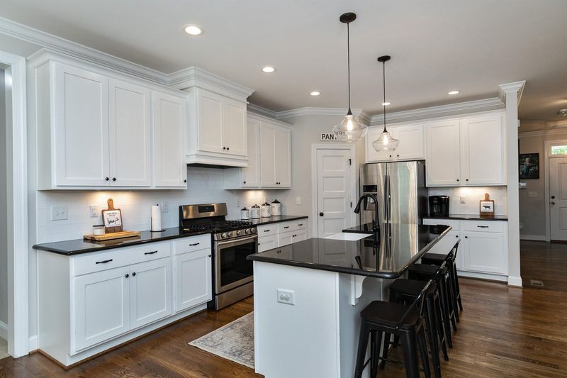 437 Buckroe Dr, Sanford, NC 27330