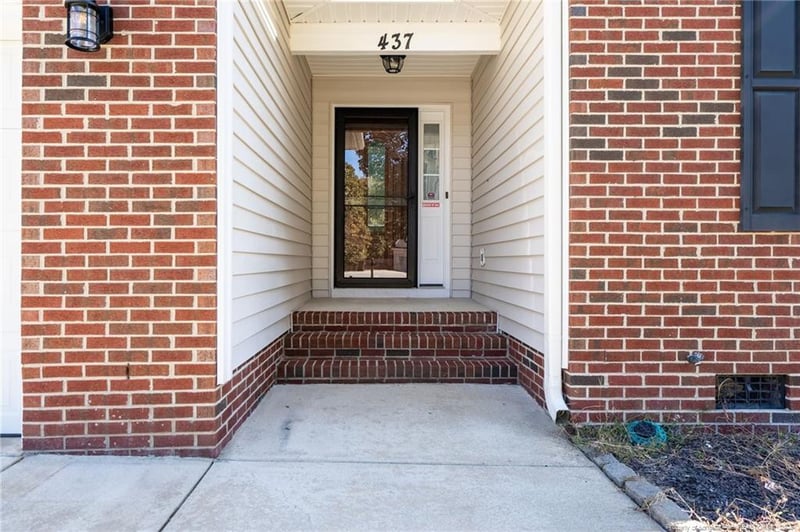 437 Dunbar Dr, Lillington, NC 27546