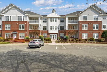 437 Eyam Hall Ln, Apex, NC 27502