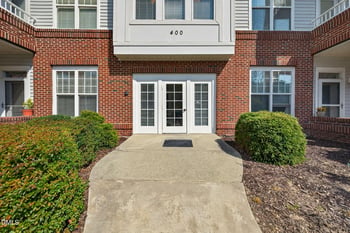 437 Eyam Hall Ln, Apex, NC 27502