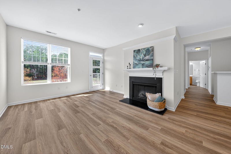 437 Eyam Hall Ln, Apex, NC 27502