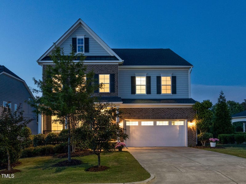 437 Henmore Brook Dr, Cary, NC 27519