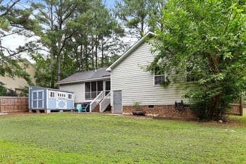 437 Hidden Cellars Dr, Holly Springs, NC 27540