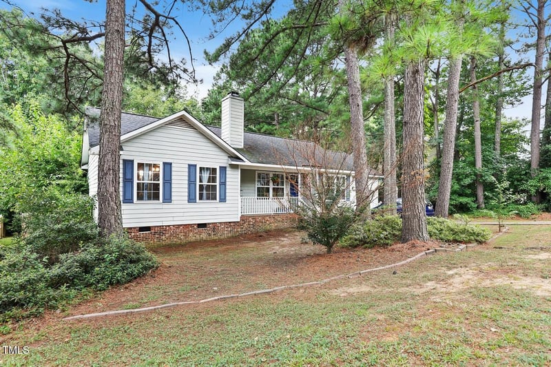437 Hidden Cellars Dr, Holly Springs, NC 27540