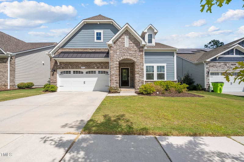 437 Oaks End Dr, Holly Springs, NC 27540