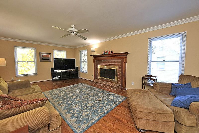 437 Tall Oaks Dr, Durham, NC 27713
