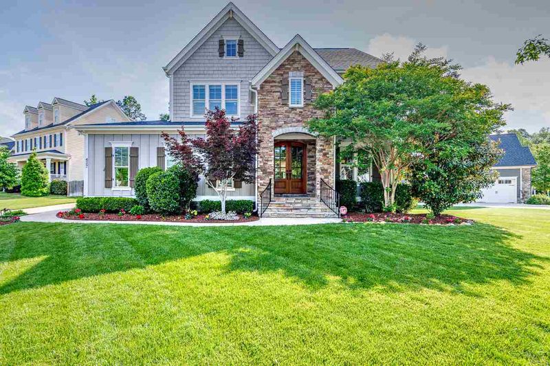 437 Wanderview Ln, Holly Springs, NC 27540