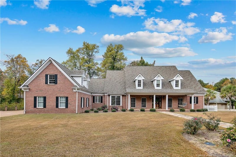 437 Willow Bend Ln, Fayetteville, NC 28303
