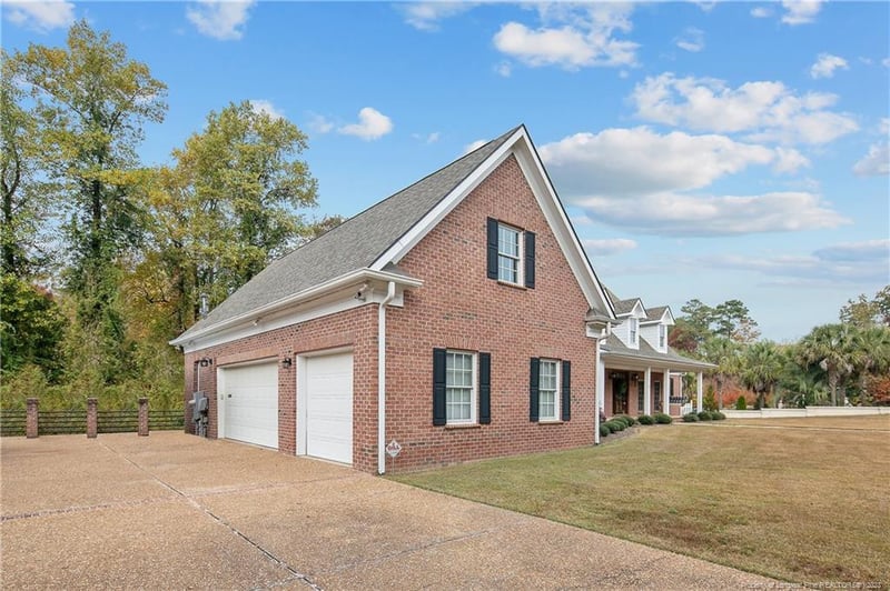437 Willow Bend Ln, Fayetteville, NC 28303