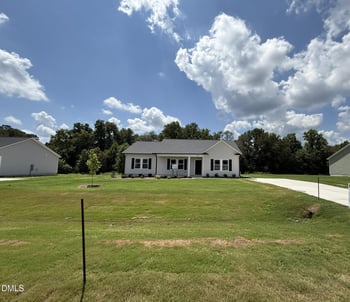 438 Barbour's Place Dr, Four Oaks, NC 27524