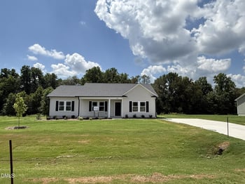 438 Barbour's Place Dr, Four Oaks, NC 27524