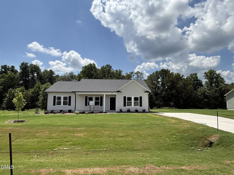 438 Barbour's Place Dr, Four Oaks, NC 27524