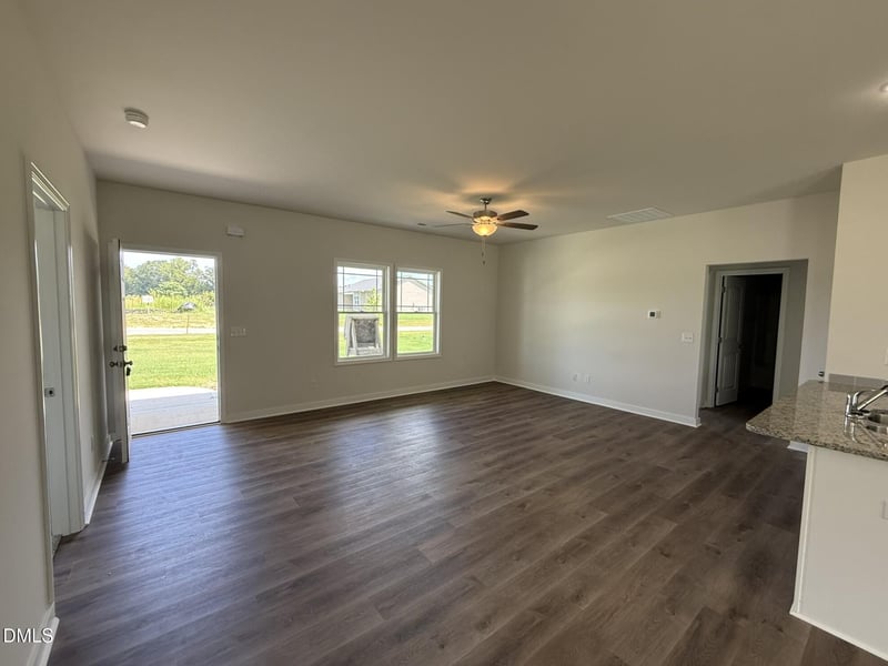 438 Barbour's Place Dr, Four Oaks, NC 27524