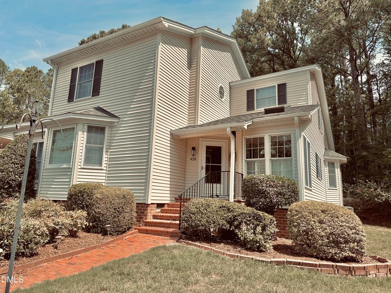 438 Crossvine Close, Pittsboro, NC 27312
