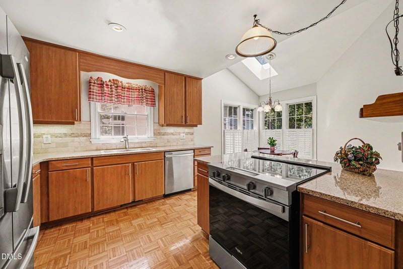 438 Crossvine Close, Pittsboro, NC 27312