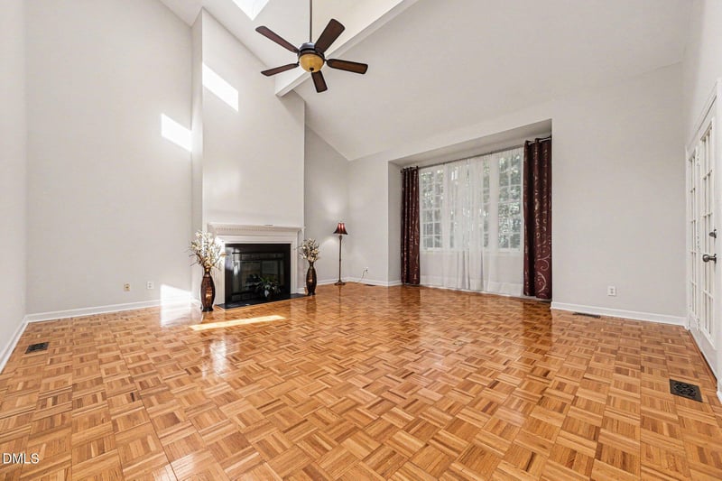 438 Crossvine Close, Pittsboro, NC 27312